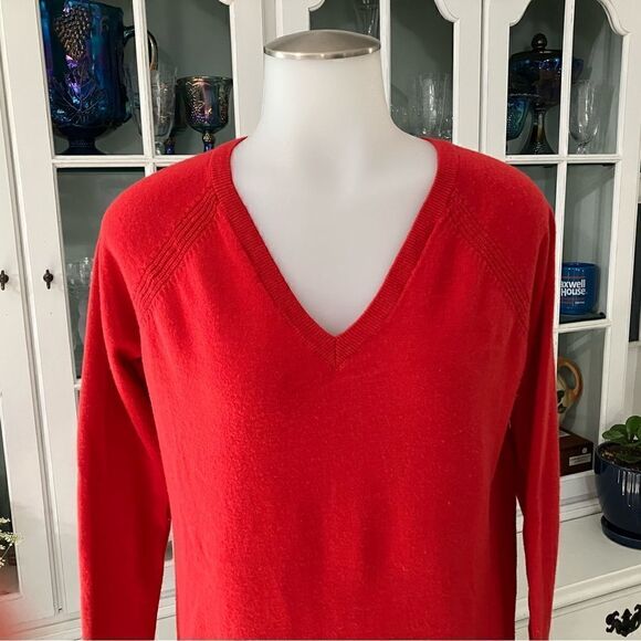 Gap Red Sweater V-neck Size XS - Picture 3 of 7